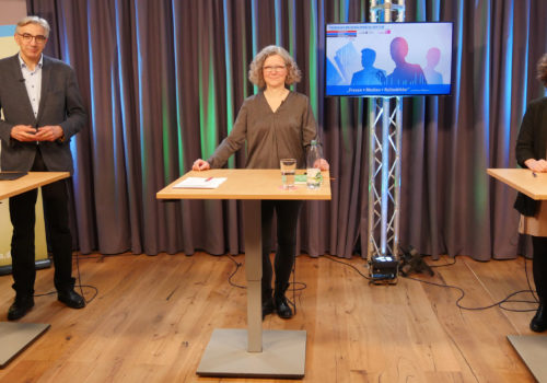 Foto (TLM) v. l.: Jochen Fasco, Ilona Helena Eisner, Friederike Theile im Multifunktionsstudio des TMBZ Gera