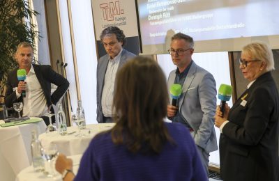 110925 Lokaljournalismus Kongress 106 C SEMMER