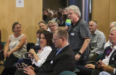 110925 Lokaljournalismus Kongress 115 C SEMMER